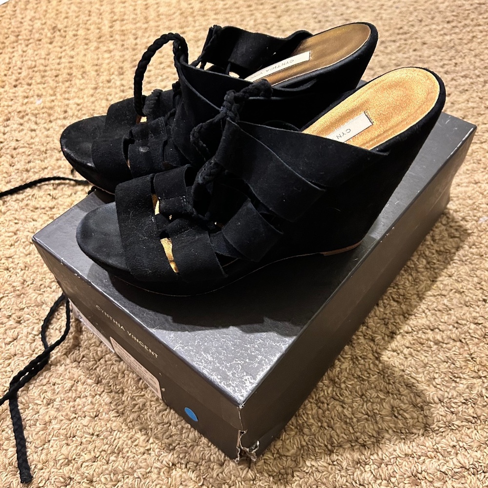 Cynthia Vincent Womens Lace up Wedge Heels Size 8.5